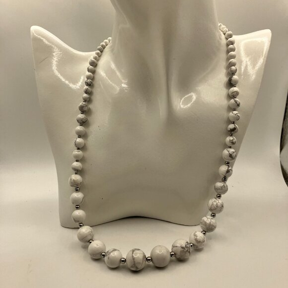 Howlite Gemstone Graduated 20 inch Necklace Handmade Brand New Gift Box included - Picture 6 of 15